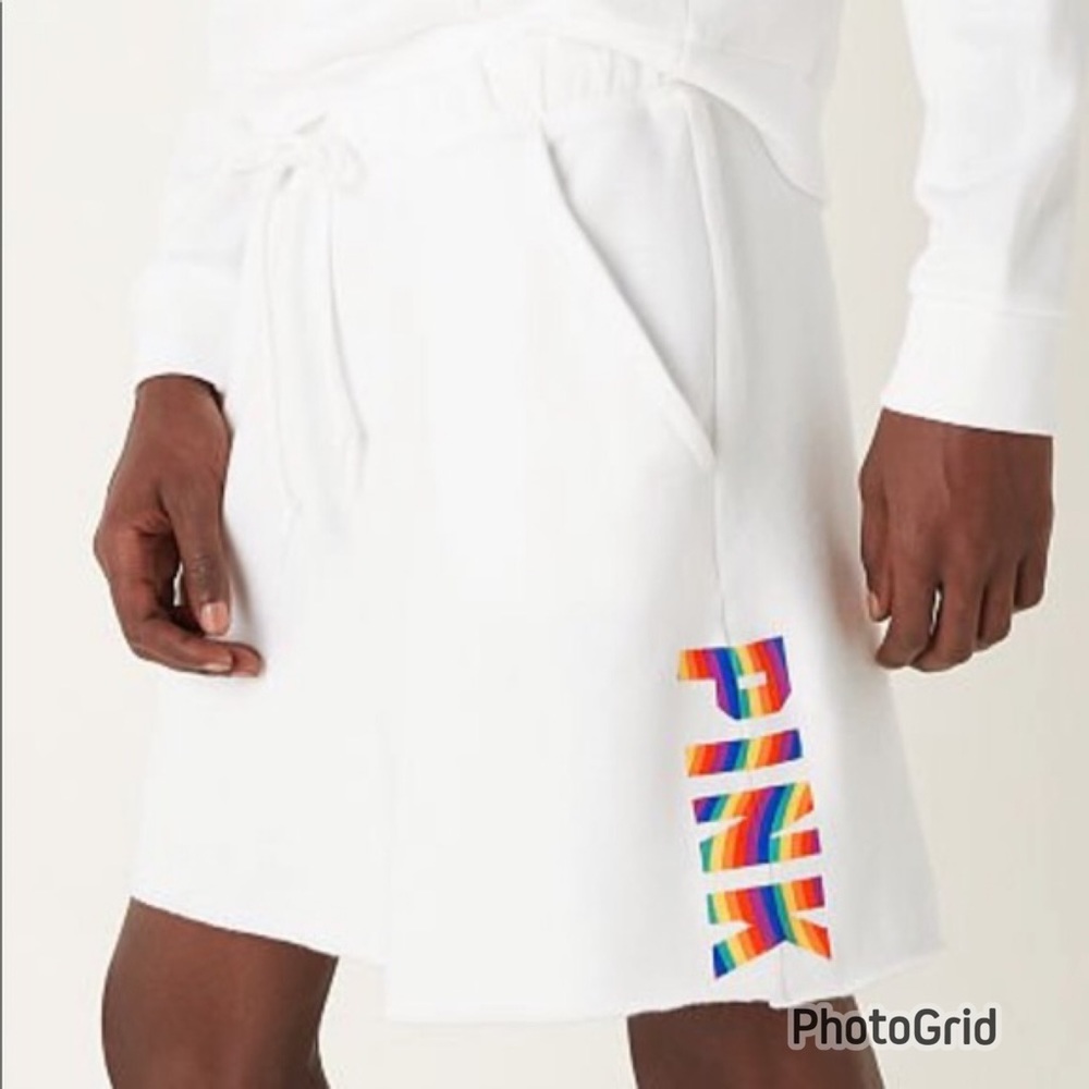 Shorts - Picture 2 of 5